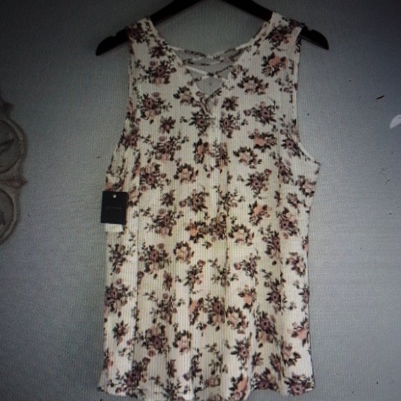 GRAYSON THREADS FLORAL PRINT TOP - Picture 4 of 5